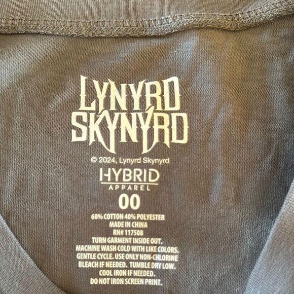Torrid Lynyrd Skynyrd distressed top T-shirt - Picture 5 of 9